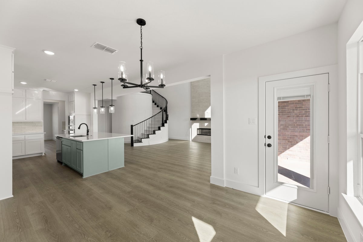 Valencia on The Lake - Photo 17