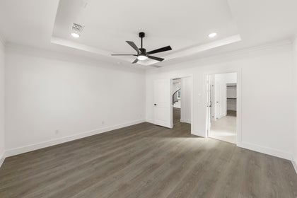 Valencia on The Lake - Photo 18