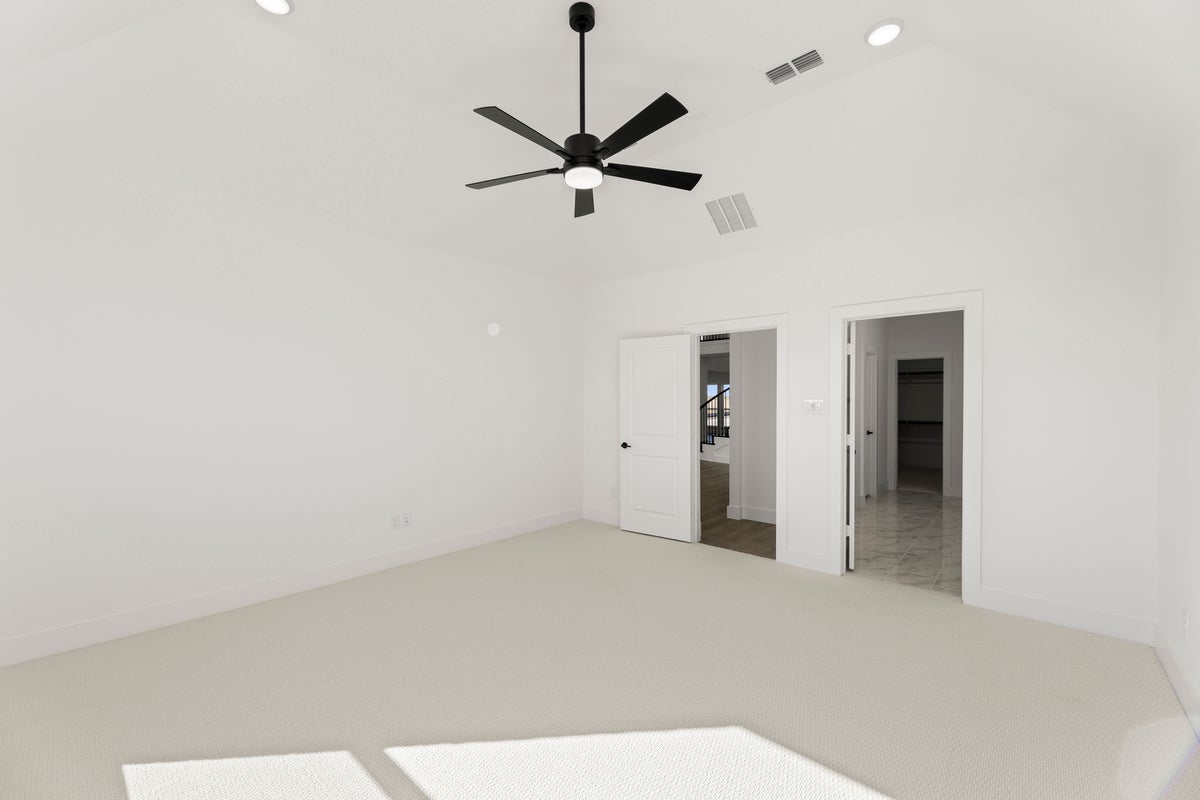 Valencia on The Lake - Photo 19