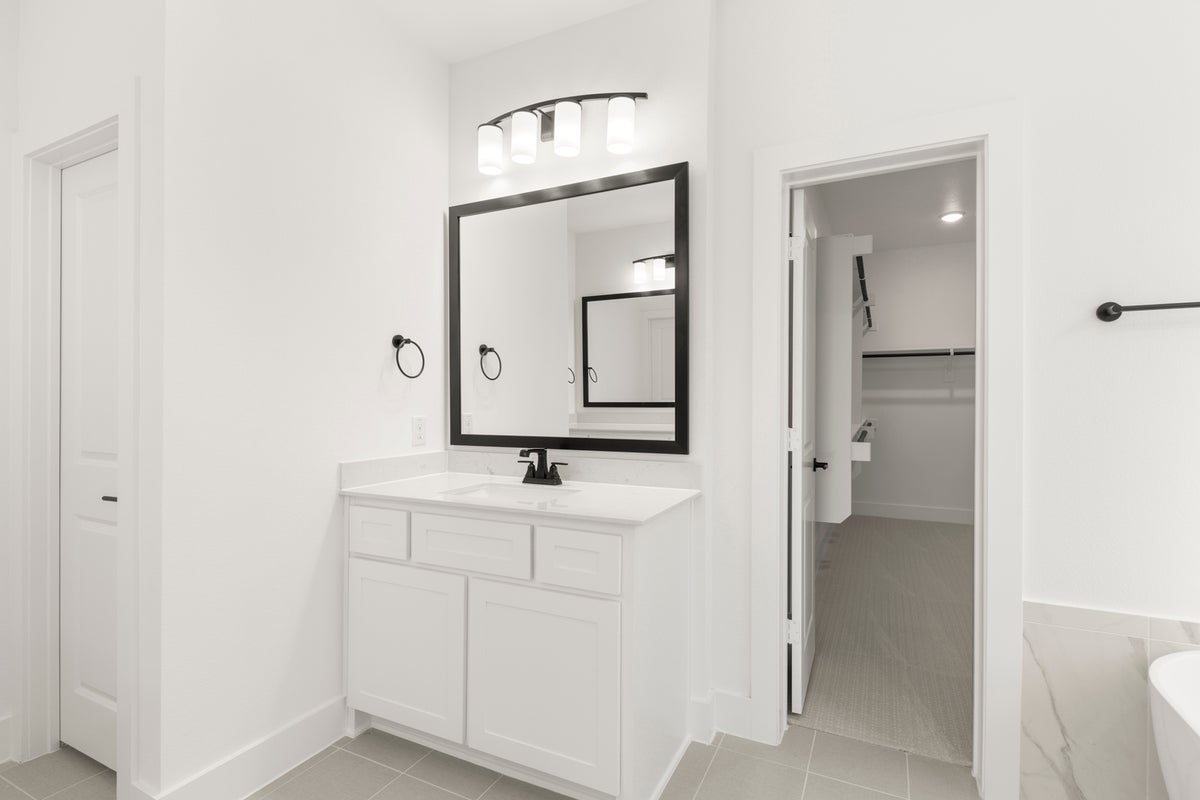 Valencia on The Lake - Photo 20