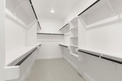 Valencia on The Lake - Photo 23