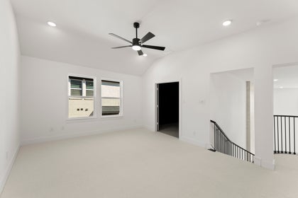 Valencia on The Lake - Photo 25