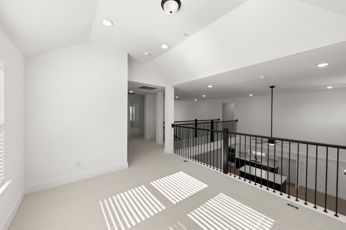 Villages of Creekwood - Photo 26