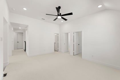 Valencia on The Lake - Photo 26