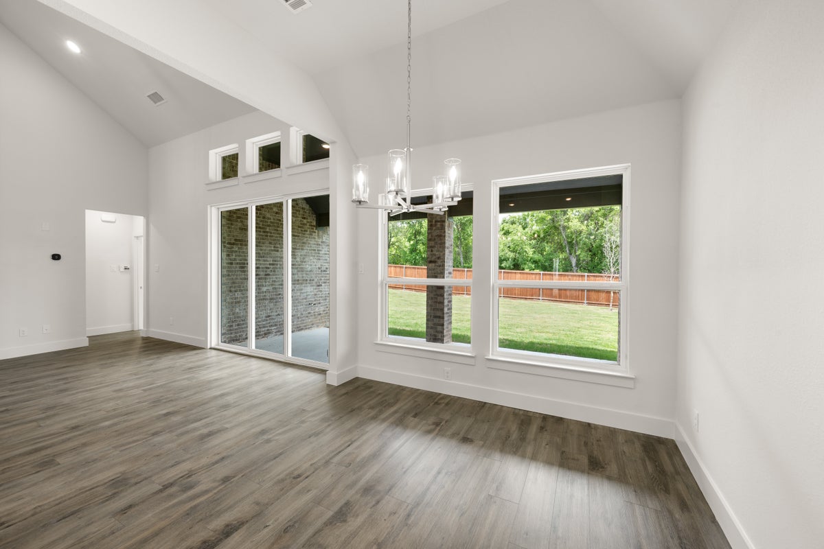 Dining • Front