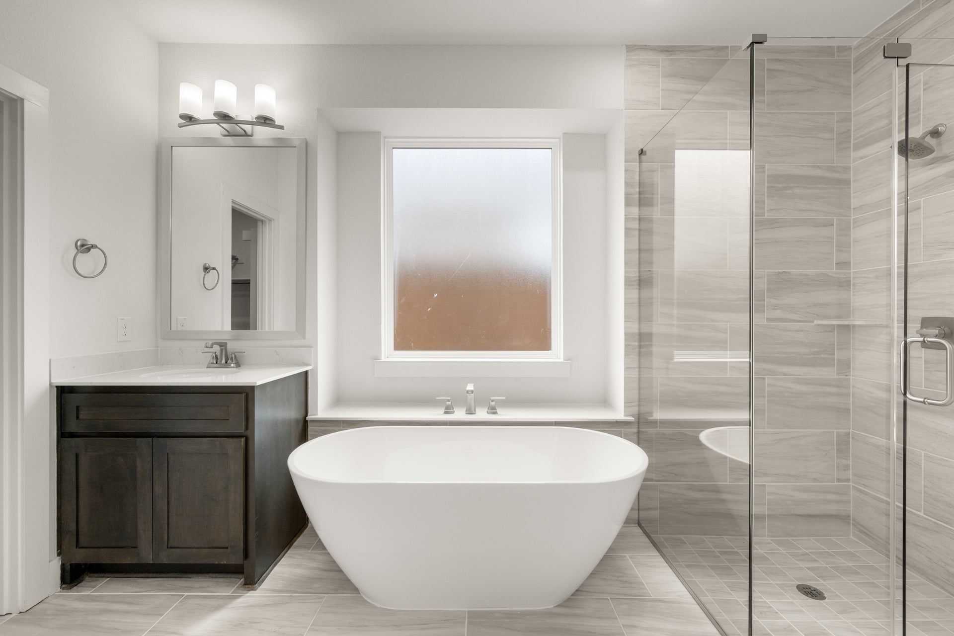 Primary • Suite • Front