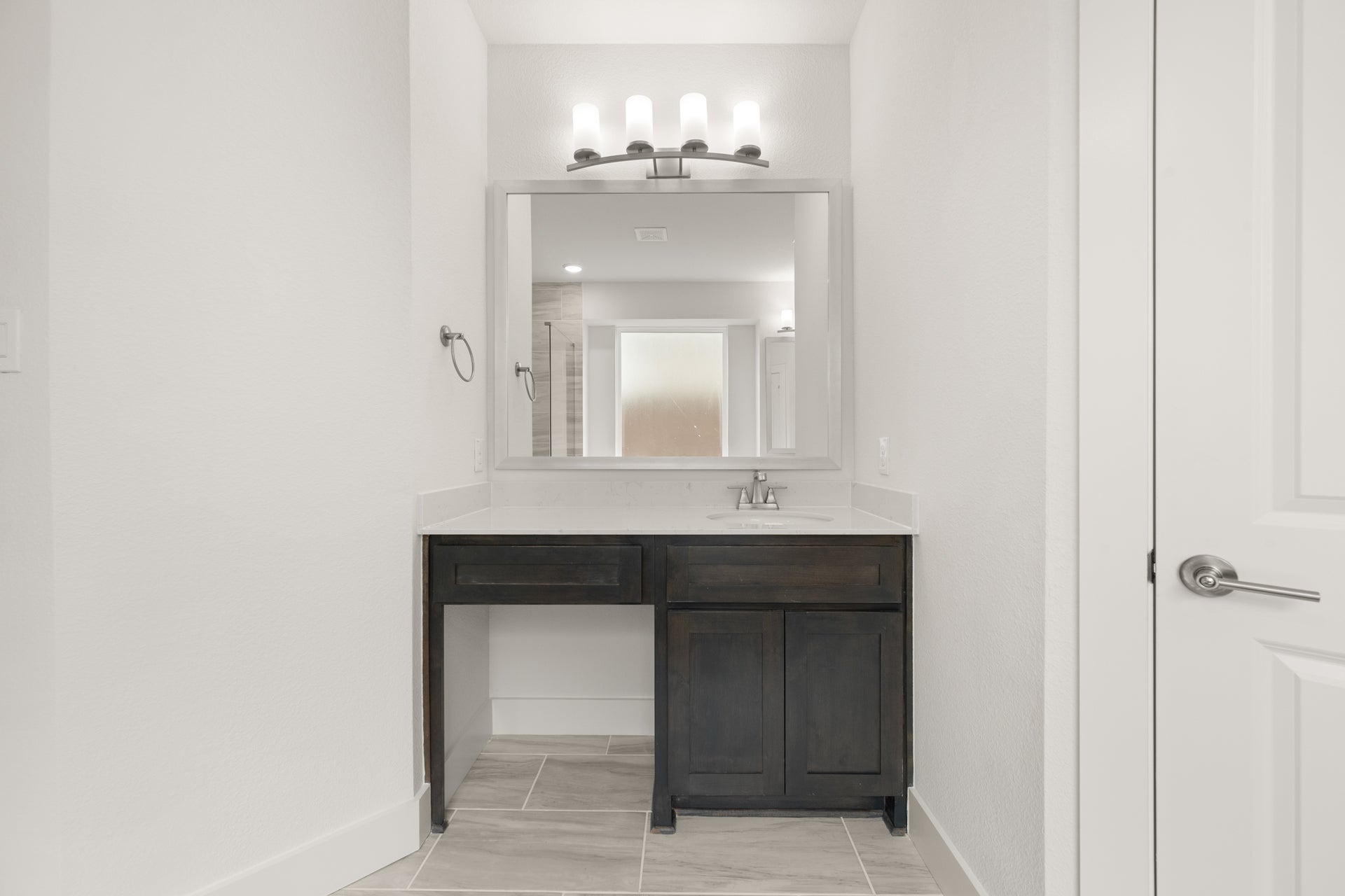 Primary • Suite • Front