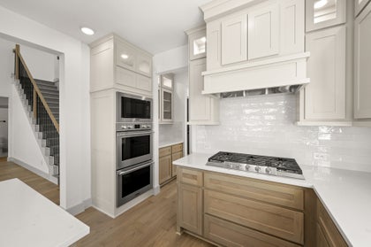 Kitchen • Entry