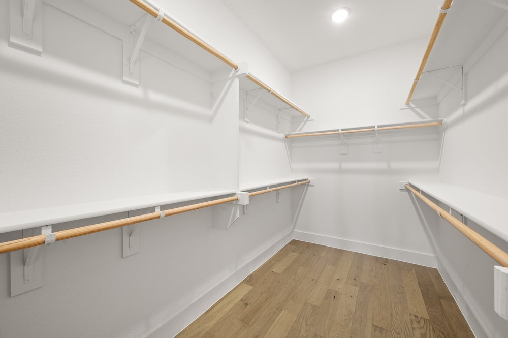Primary • Closet • Entry