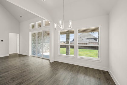 Dining • Front