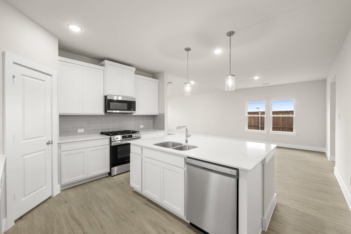 The Meadows - Photo 09