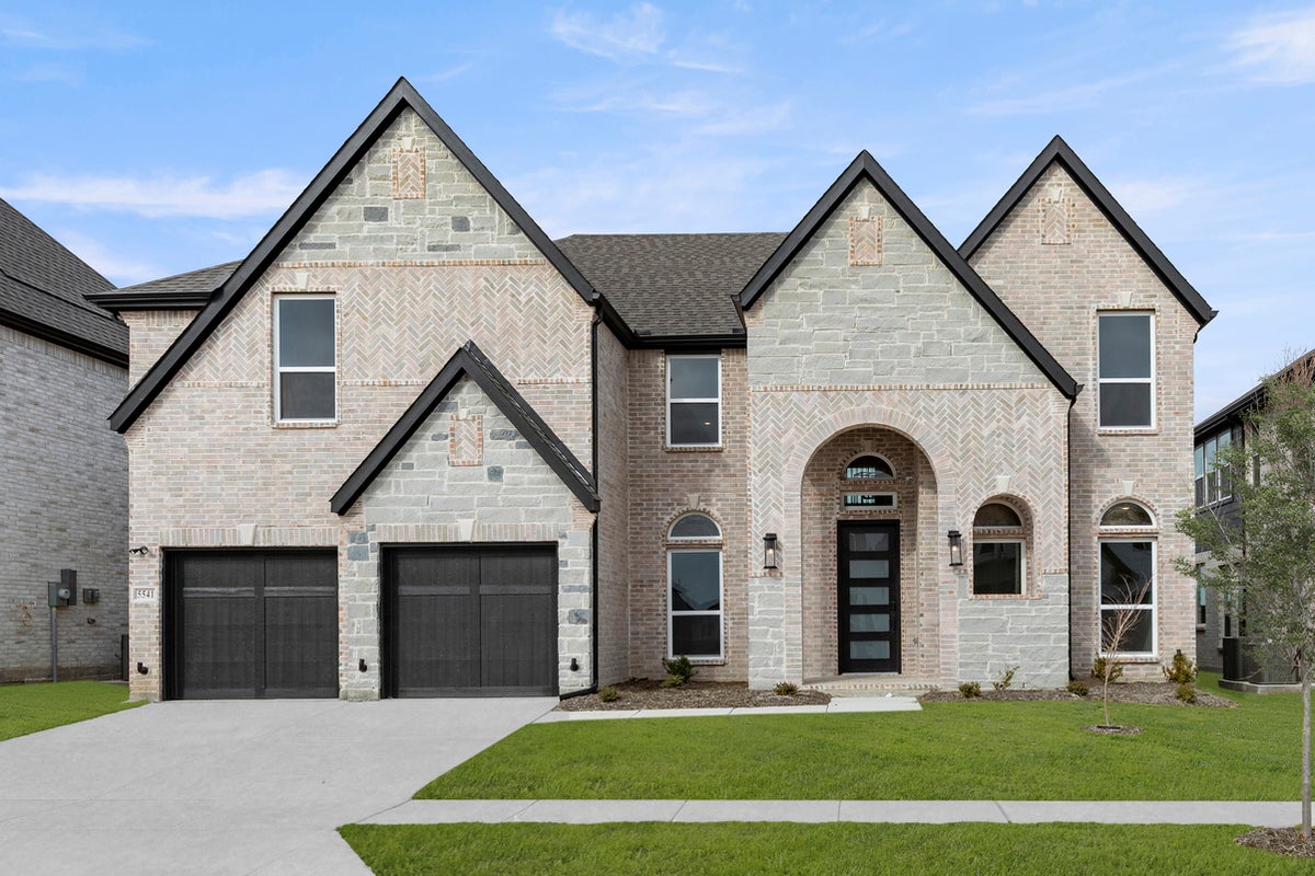 Sutton Fields - Photo 01