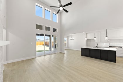 Valencia on The Lake - Photo 09