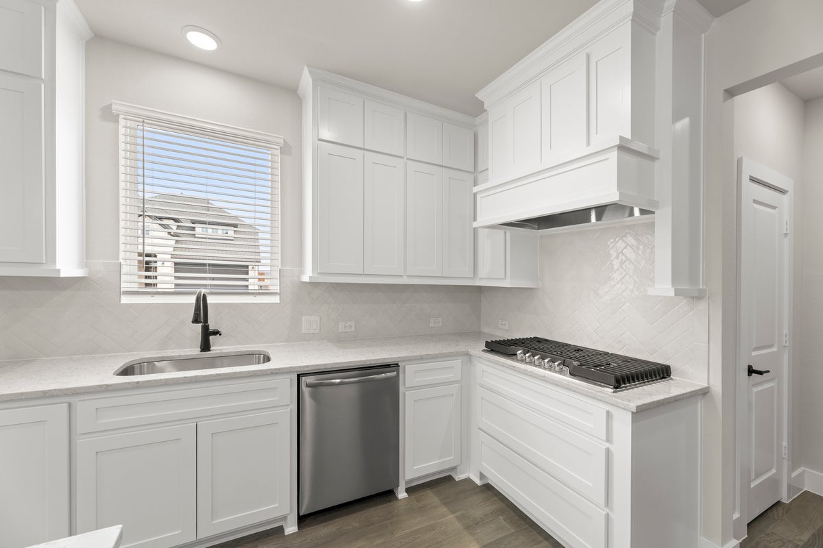 Sutton Fields - Photo 14