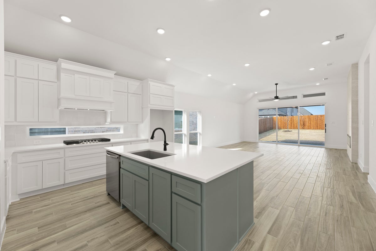 Valencia on The Lake - Photo 14