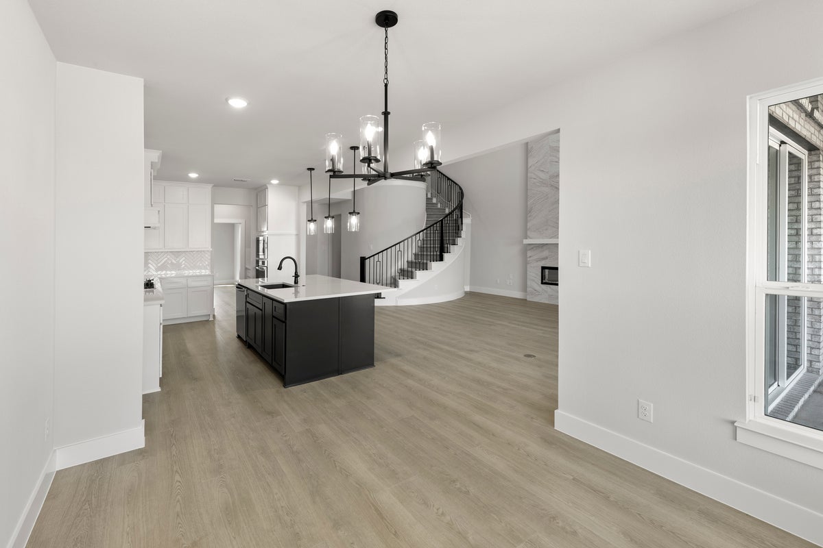 Valencia on The Lake - Photo 16