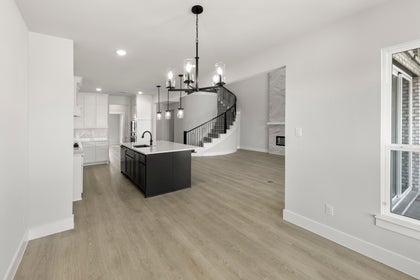 Valencia on The Lake - Photo 16