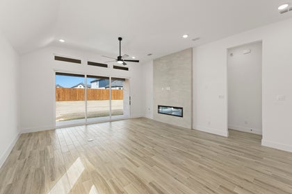 Valencia on The Lake - Photo 18