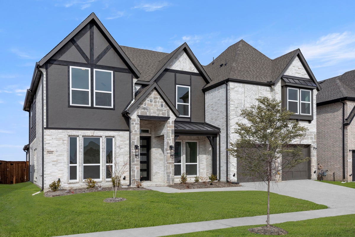 Sutton Fields - Photo 02