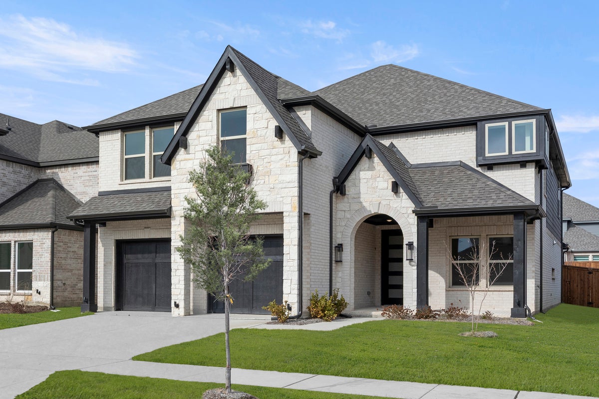 Sutton Fields - Photo 02