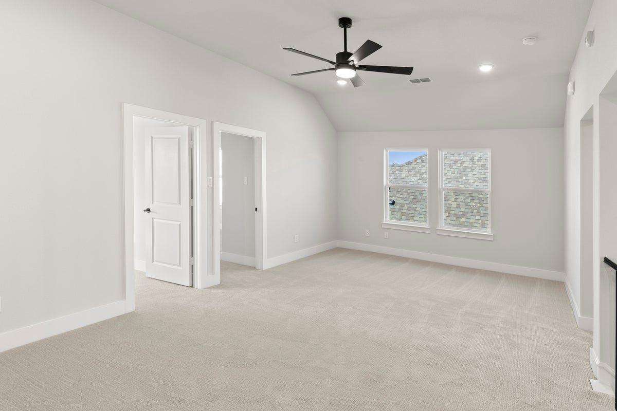 Valencia on The Lake - Photo 24