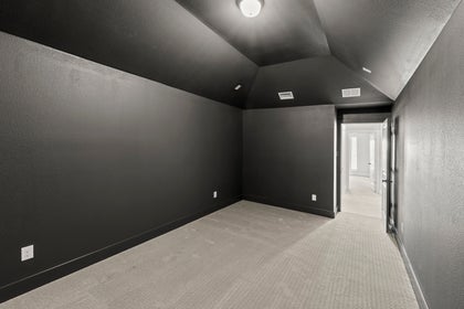 Valencia on The Lake - Photo 26