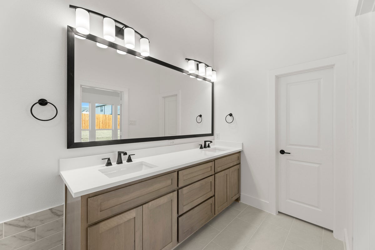 Valencia on The Lake - Photo 25