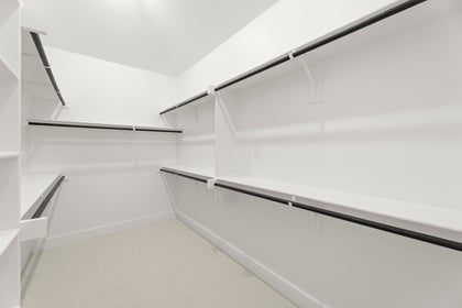 Valencia on The Lake - Photo 26