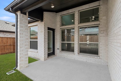 Sutton Fields - Photo 03