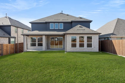 Valencia on The Lake - Photo 05