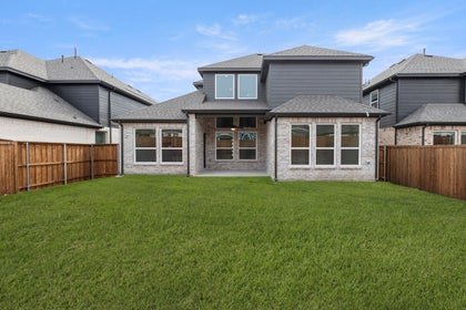 Sutton Fields - Photo 04