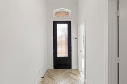 Valencia on The Lake - Photo 05