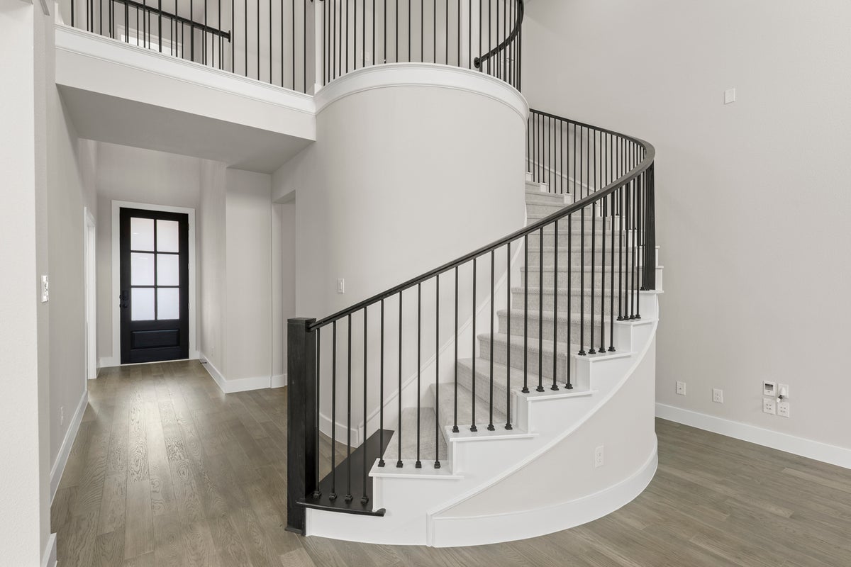 Sutton Fields - Photo 06