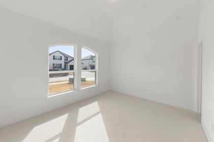 Valencia on The Lake - Photo 06