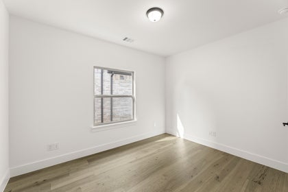 Sutton Fields - Photo 08