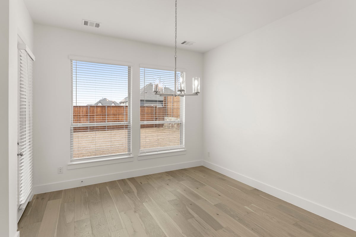 Cambridge Estates - Harwood - Photo 16