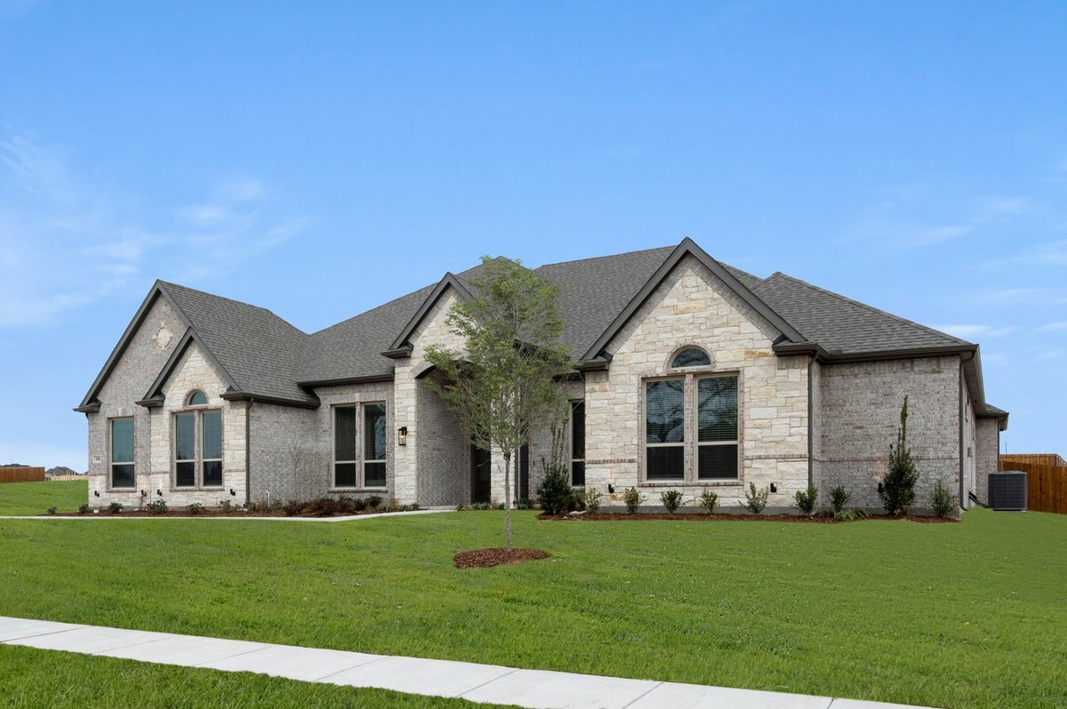 Broadmoor Estates - Photo 02