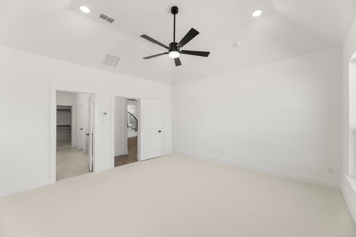 Valencia on The Lake - Photo 18