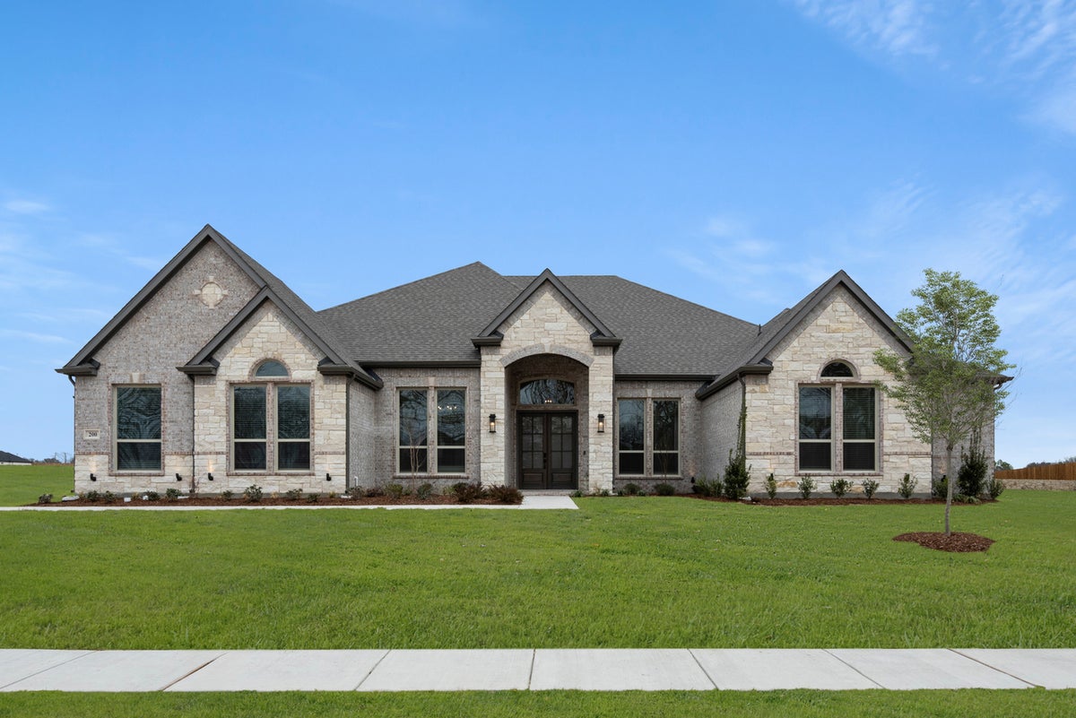 Broadmoor Estates - Photo 01