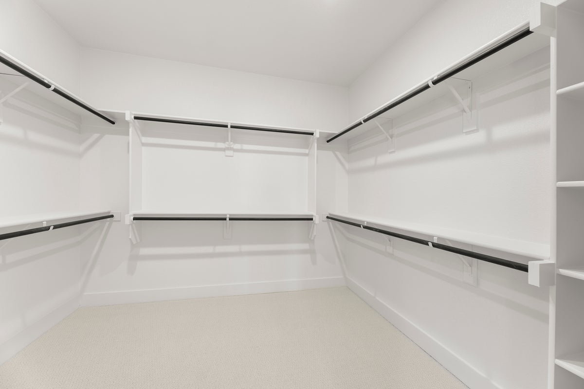 Valencia on The Lake - Photo 23