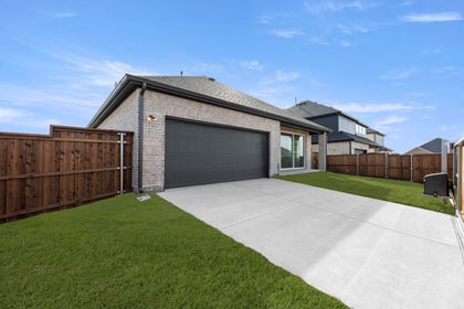 Villages of Creekwood - Photo 05