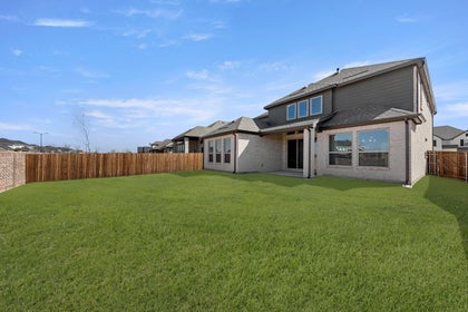 Valencia on The Lake - Photo 05