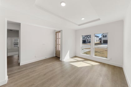 Valencia on The Lake - Photo 07