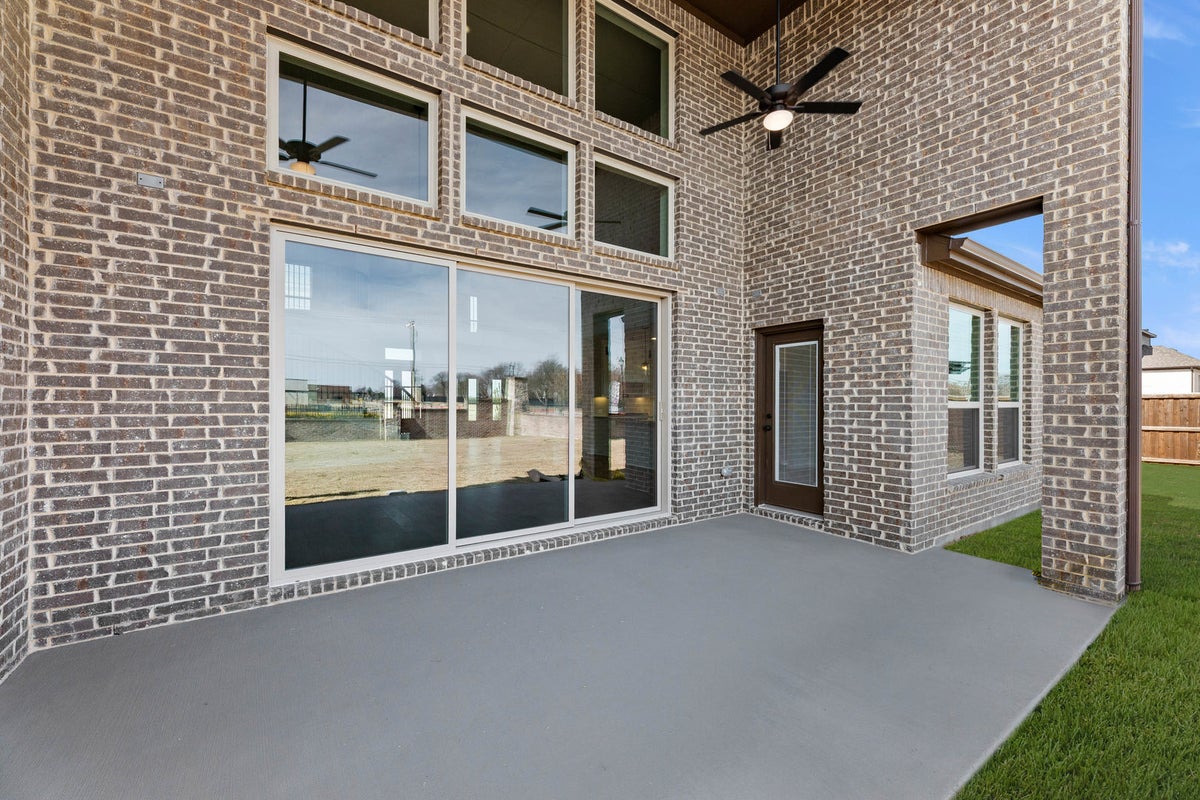 Broadmoor Estates - Photo 03