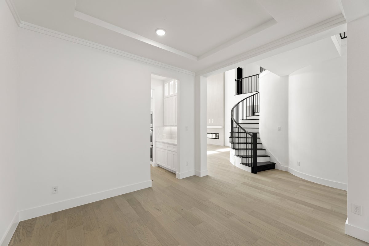 Cambridge Estates - Harwood - Photo 14