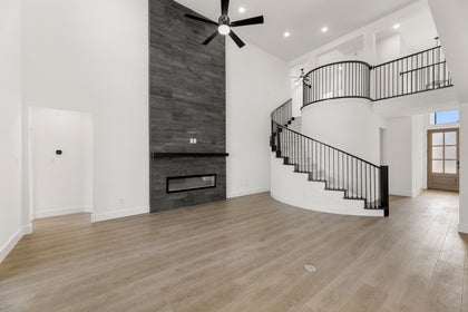 Valencia on The Lake - Photo 10