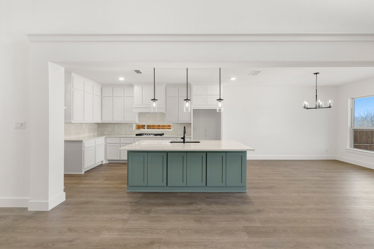 Valencia on The Lake - Photo 11