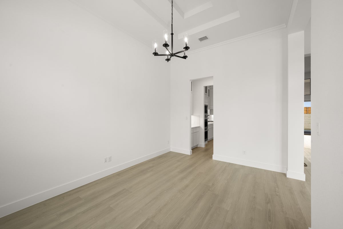 Broadmoor Estates - Photo 09