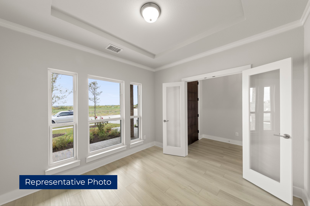 Valencia on The Lake - Photo 04