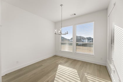 Cambridge Estates - Harwood - Photo 16